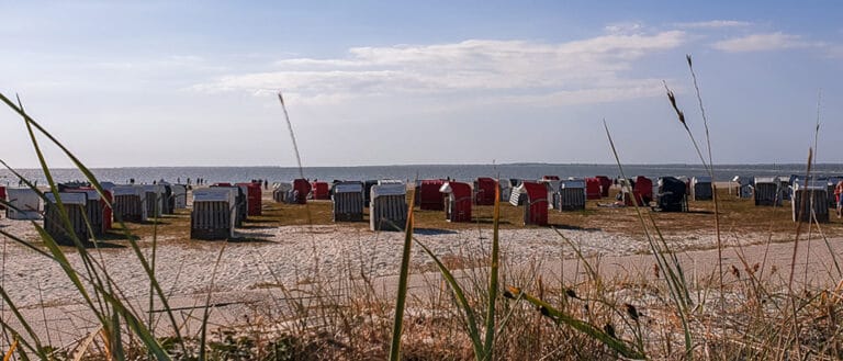 Strandkörbe am Familienstrand Bensersiel