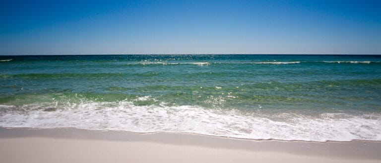 Im Winterurlaub mit Kindern an den Strand