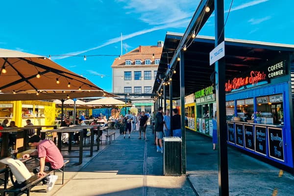 Essen mit Kindern in Kopenhagen auf einem Street Food Markt