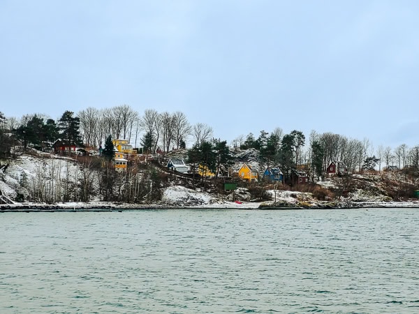 Tolle Landschaften kann man bei einer Fjord Cruise entdecken