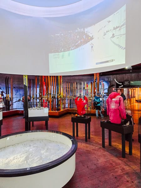Das Skimuseum ist eine der Oslo Sehenswürdigkeiten mit Kindern