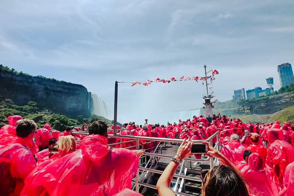 Bootsfahrt an den Niagara-Fällen – Horseshoe Falls